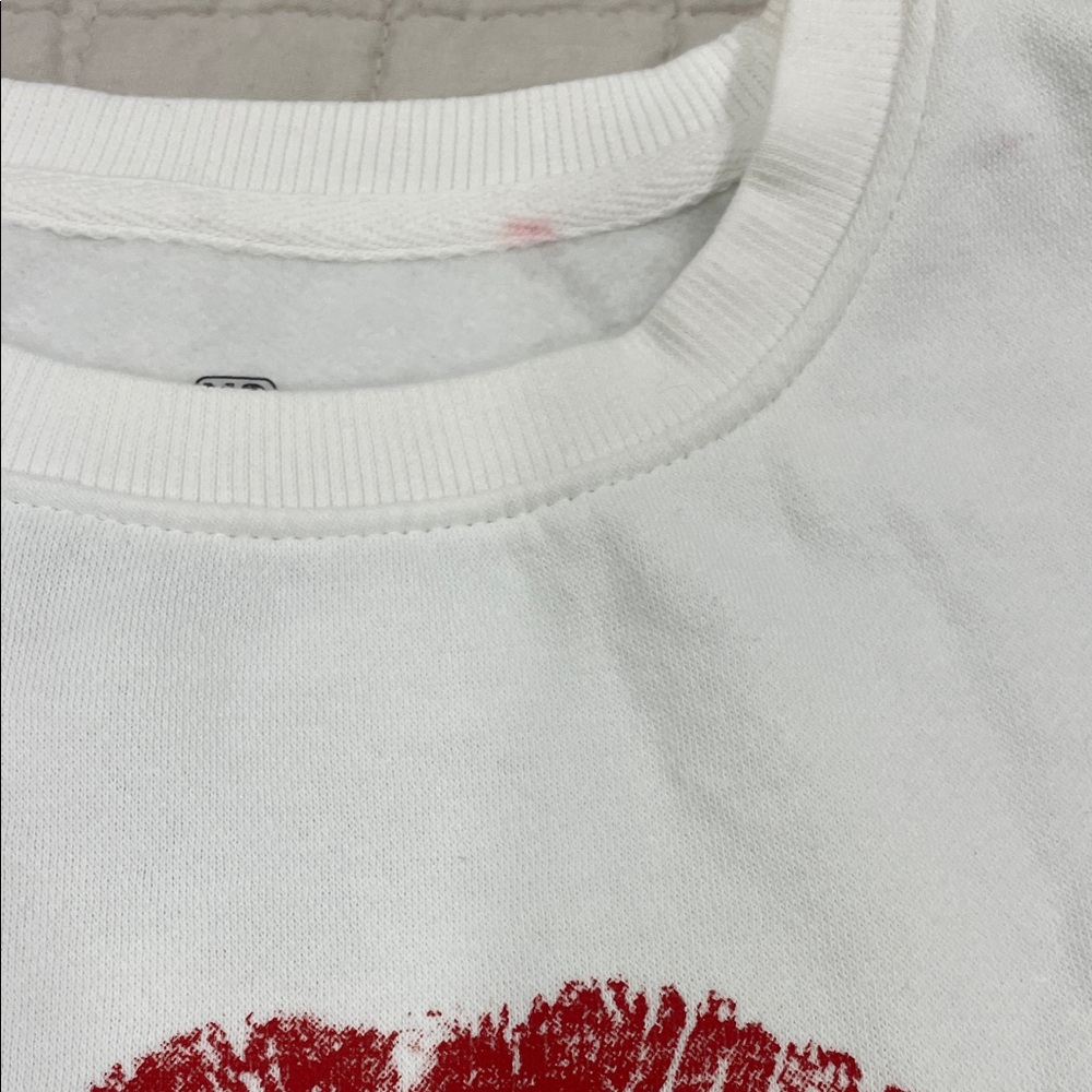 White Joggers with Red Lip Print - Picture 6 of 7